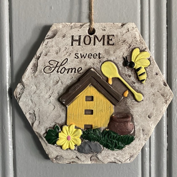NWT- Hand Painted- Home Sweet Home ππ―πΌ- Hexagonal Cement Hanging Decor Sign - Picture 4 of 17